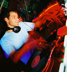Darren Knott (DK)  - 29/10/2013